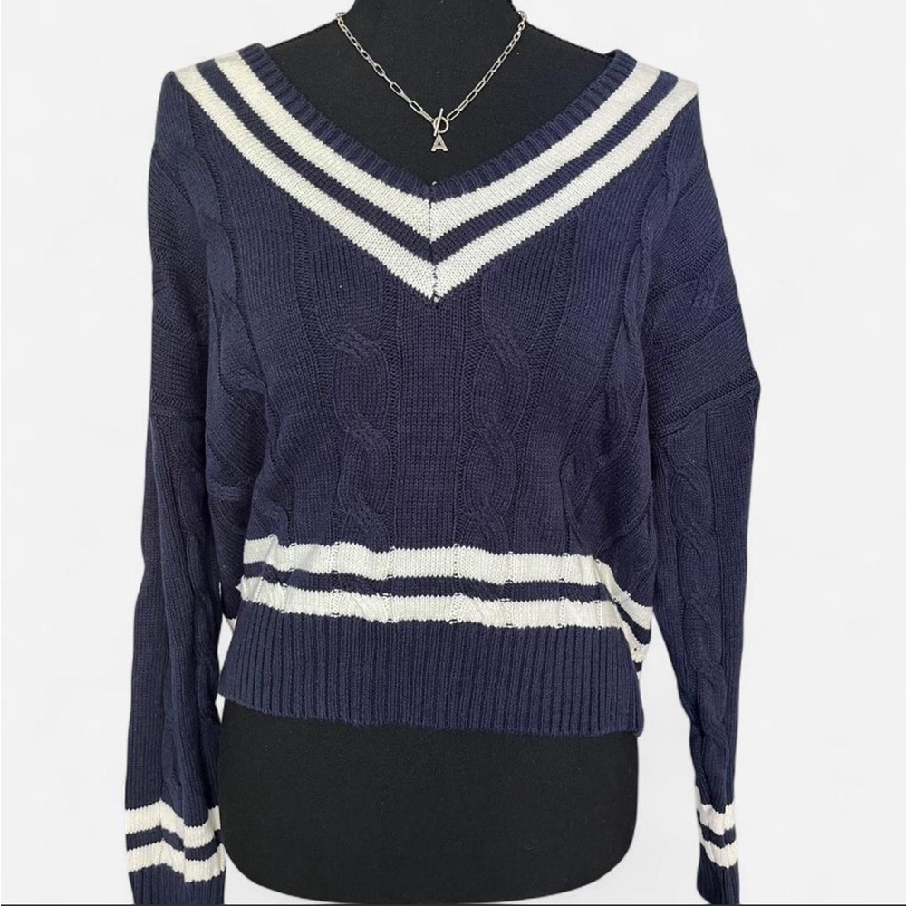 Jessica Simpson Navy and White V-Neck Sweater